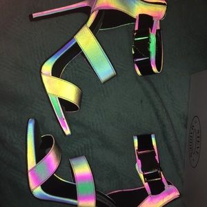 brand new Steve Madden holographic heels size 8